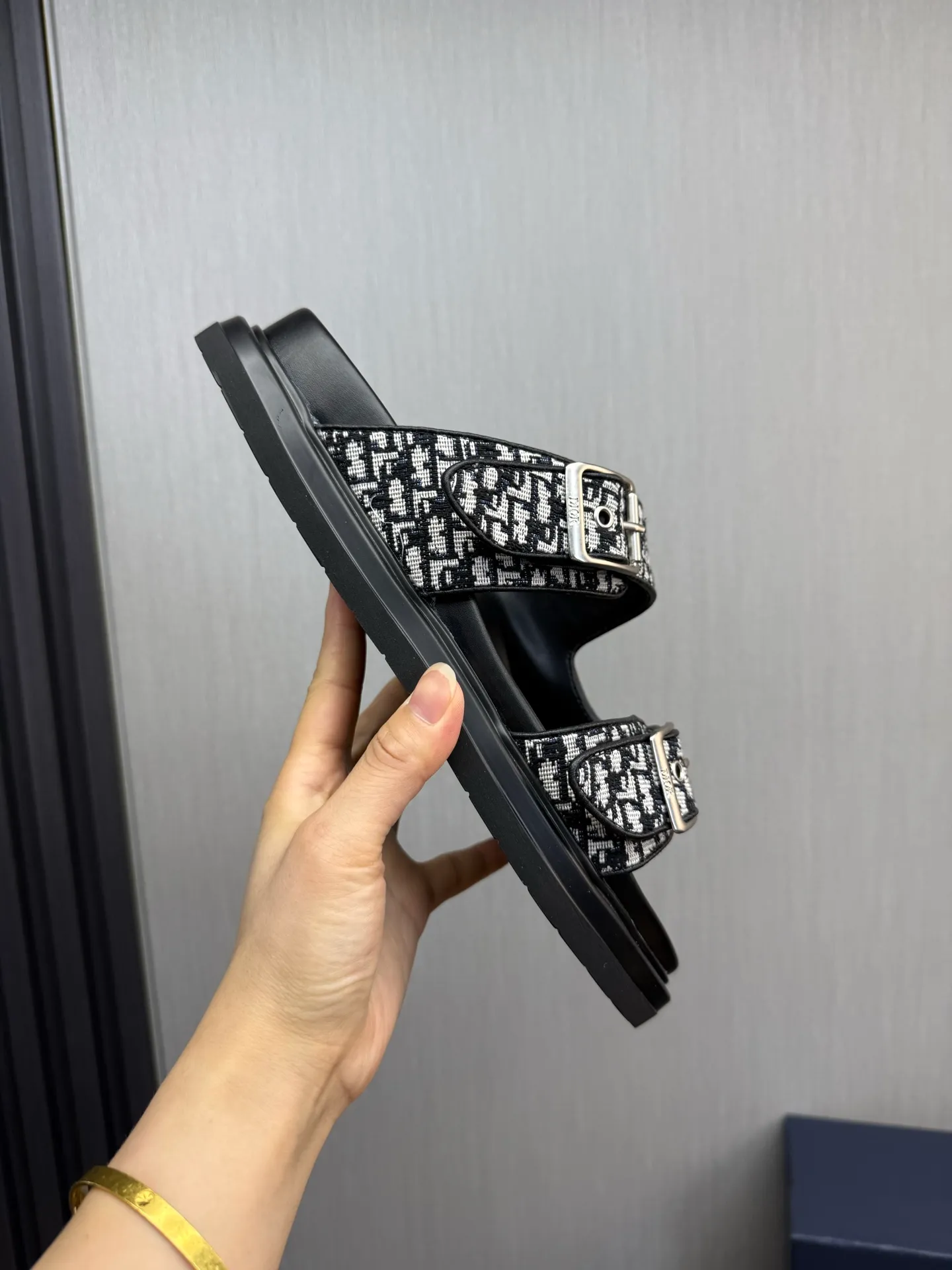 Men's shoes 💰300💰 Dior. Men's slippers 🩴Official website 1:1 production 38-45 yards 45 46 🉑️Customized original material shipped✅